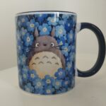 Tazza Ispirata a Totoro con Fiori Blu – Mug Anime Stile Giapponese – Idea Regalo